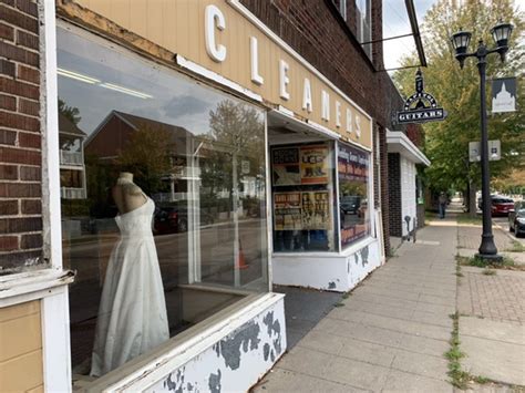 One of the Minnesota’s oldest Black-owned businesses changes hands on St. Paul’s Selby Avenue